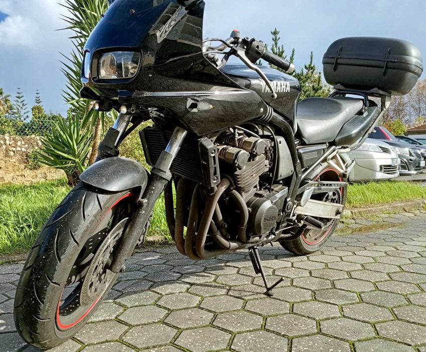 Moto Yamaha FZS 600 Fazer