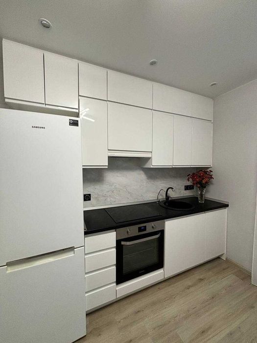 Меблі Кухня Б/у частково чи повністю з технікою.