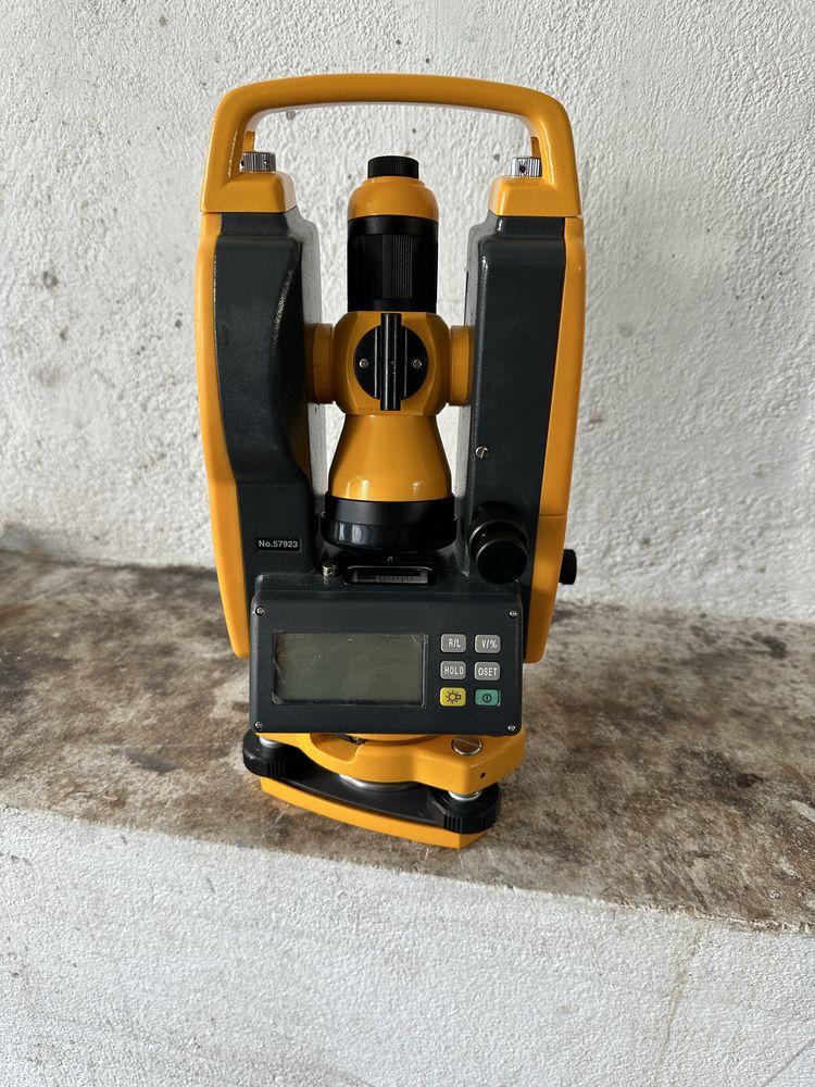Teodolito-Digital CST-DGT10