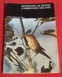 Animais e Plantas vendo Livros