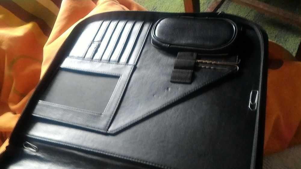 Pasta arquivadora em pele
Excelente estado