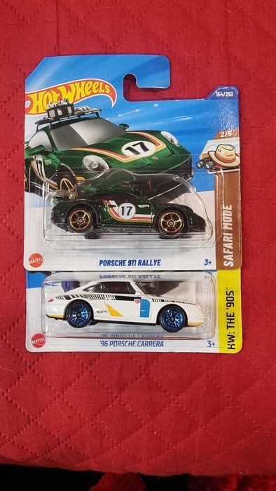 HotWheels novos em caixa para venda.