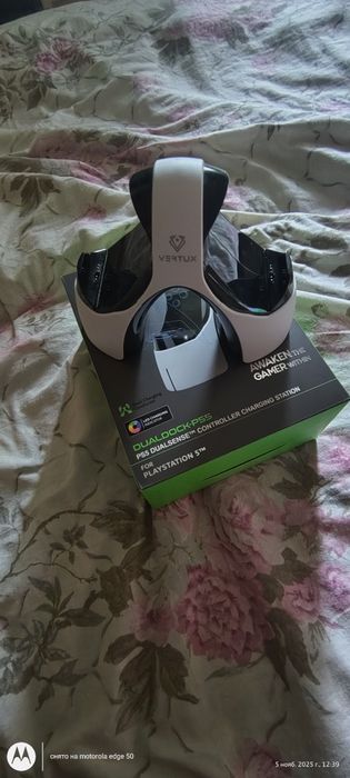 Продам док-станцию для джойстиков для ps5.