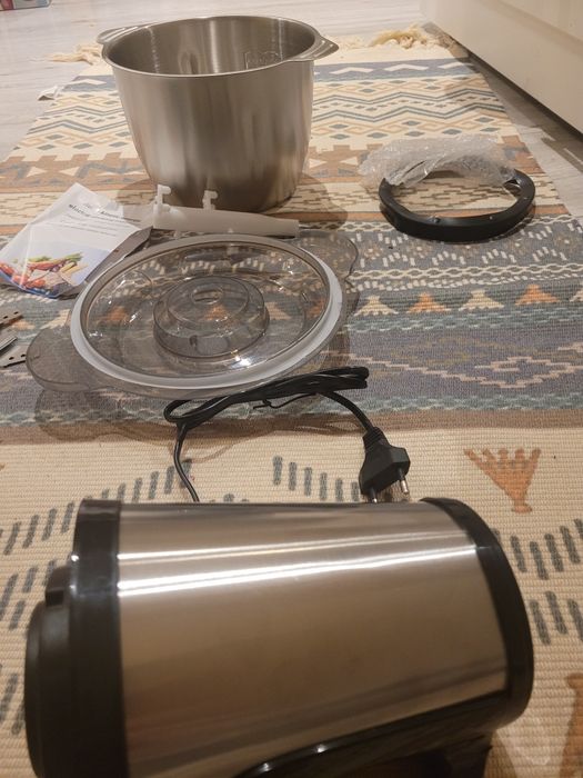 Robot kuchenny  malakser