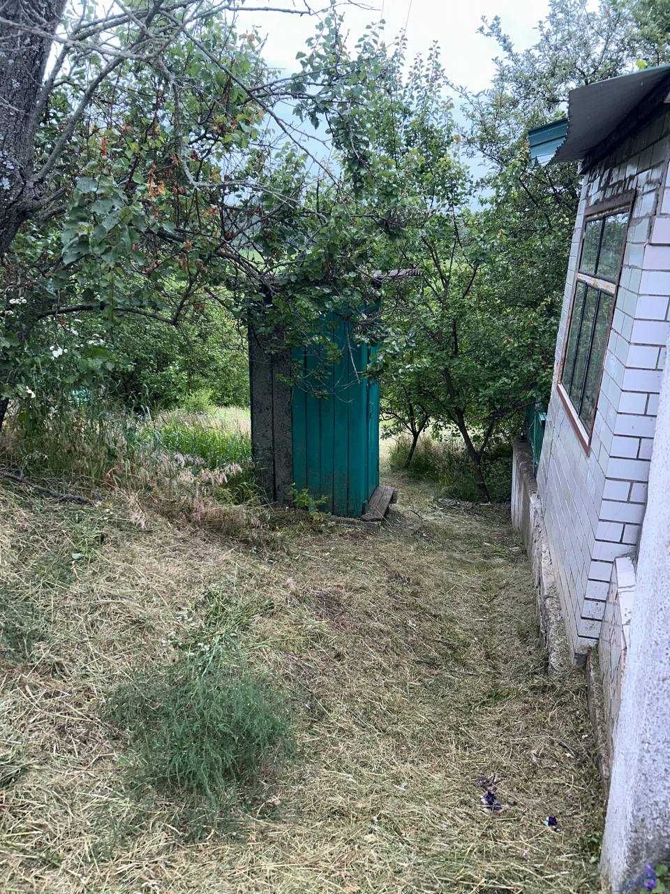Продам дачу біля ставка