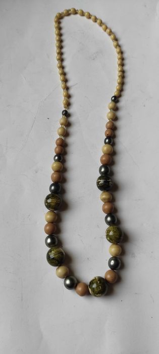 Бусы из натурального камня. (кварц,агат,змеевик) Чехия.