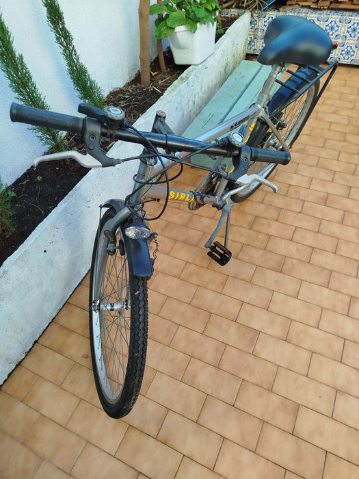 Bicicleta de estrada em muito bom estado