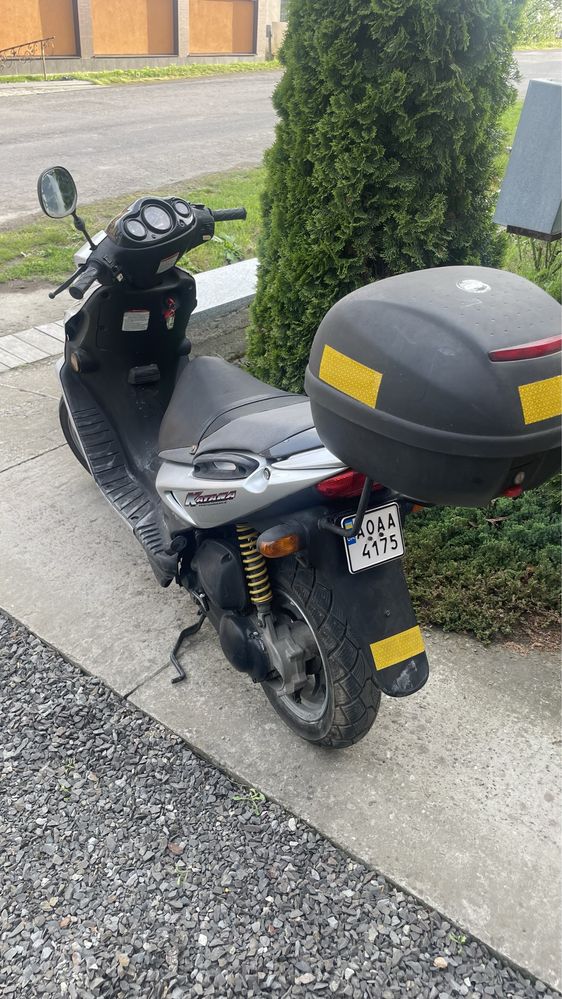 Продам скуткр SUZUKI KATANA