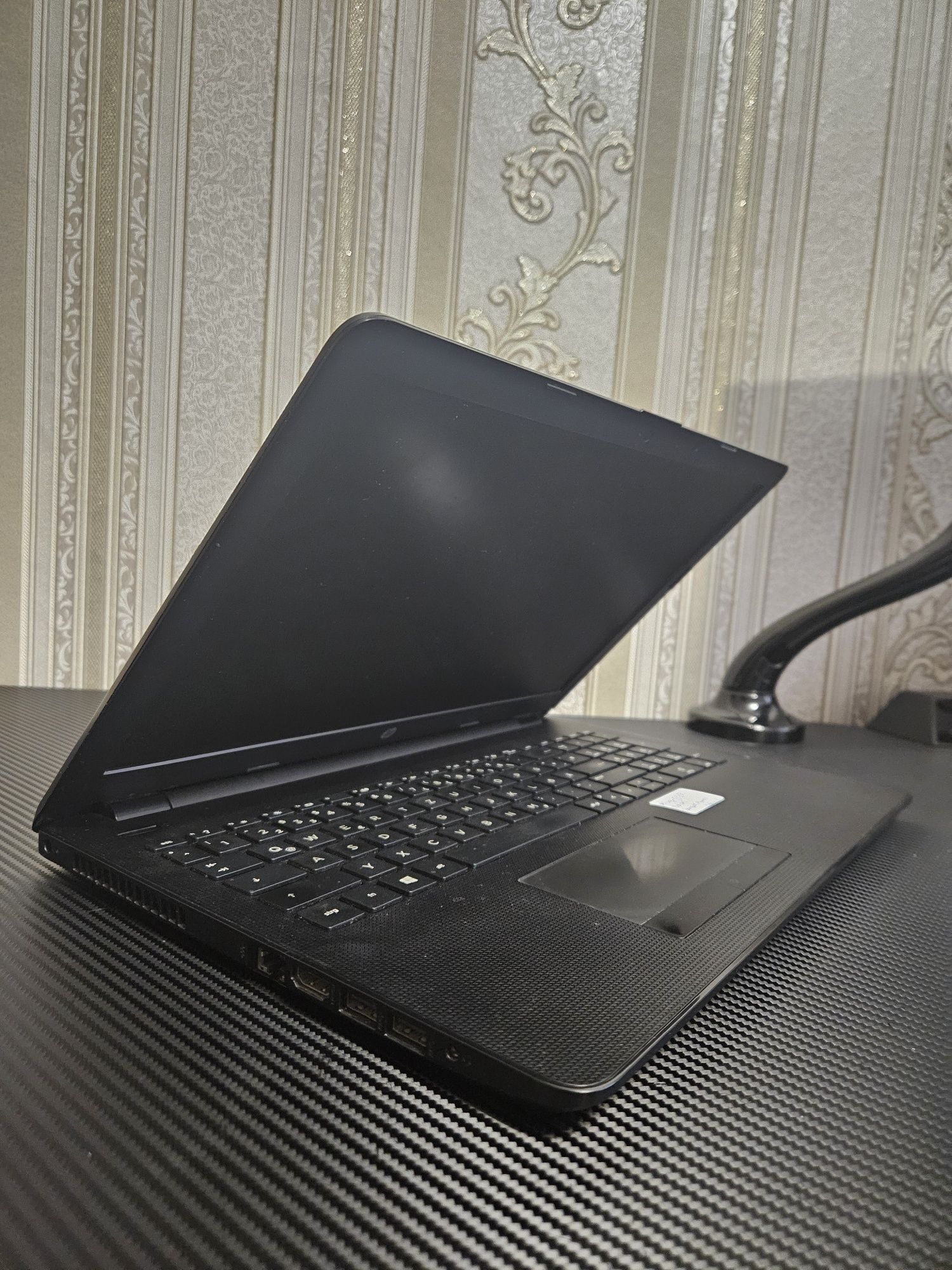 HP 15,6" | AMD A6 serias | 8gb DDR4 | 256ssd m2 | art 029