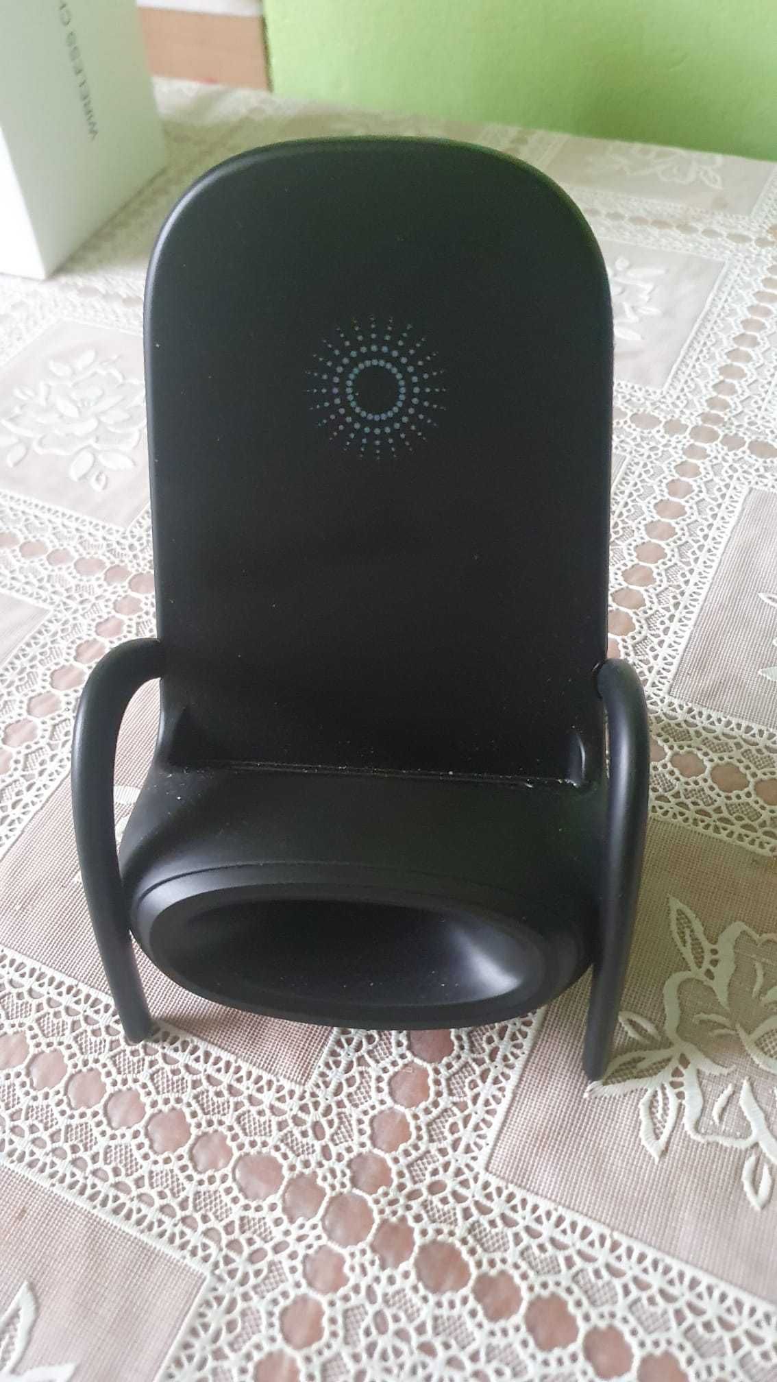 Bezprzewodowa ładowarka – nowoczesny design.