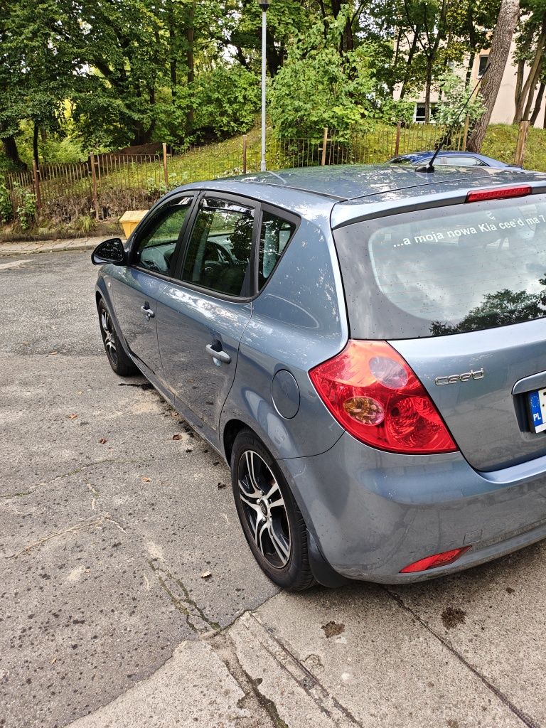 KIA cee'd  1.6 benzyna hatchback