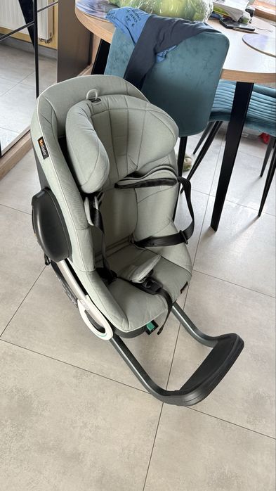 BESAFE STRETCH fotelik samochodowy 9-36 kg