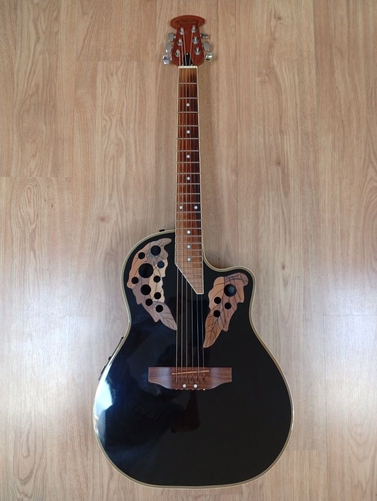 Guitarra Semi-acústica tipo Ovation