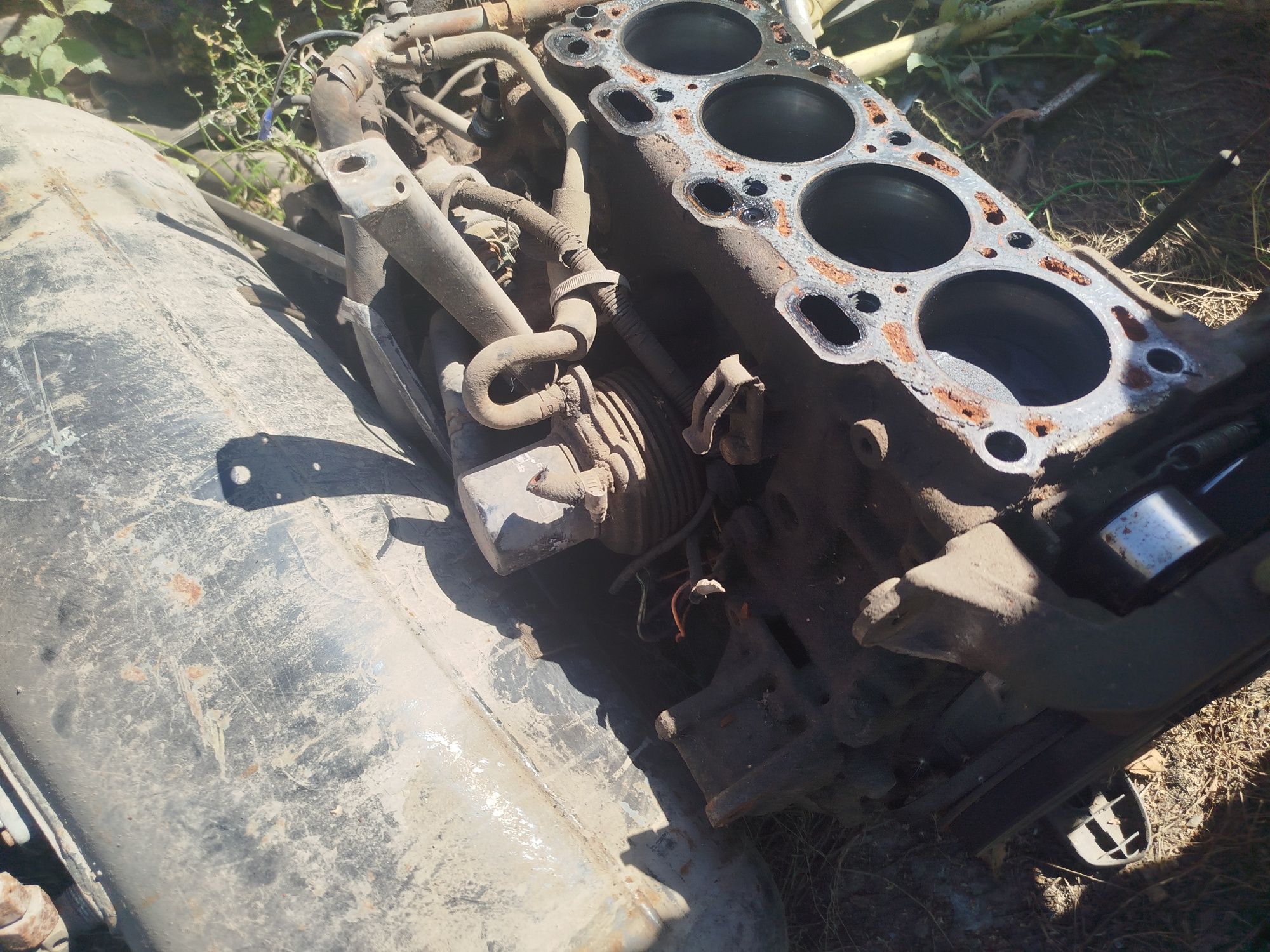 Блок  двигуна Кіа спортейдж та кпп  мазда 626 gd 2.0 FE3N