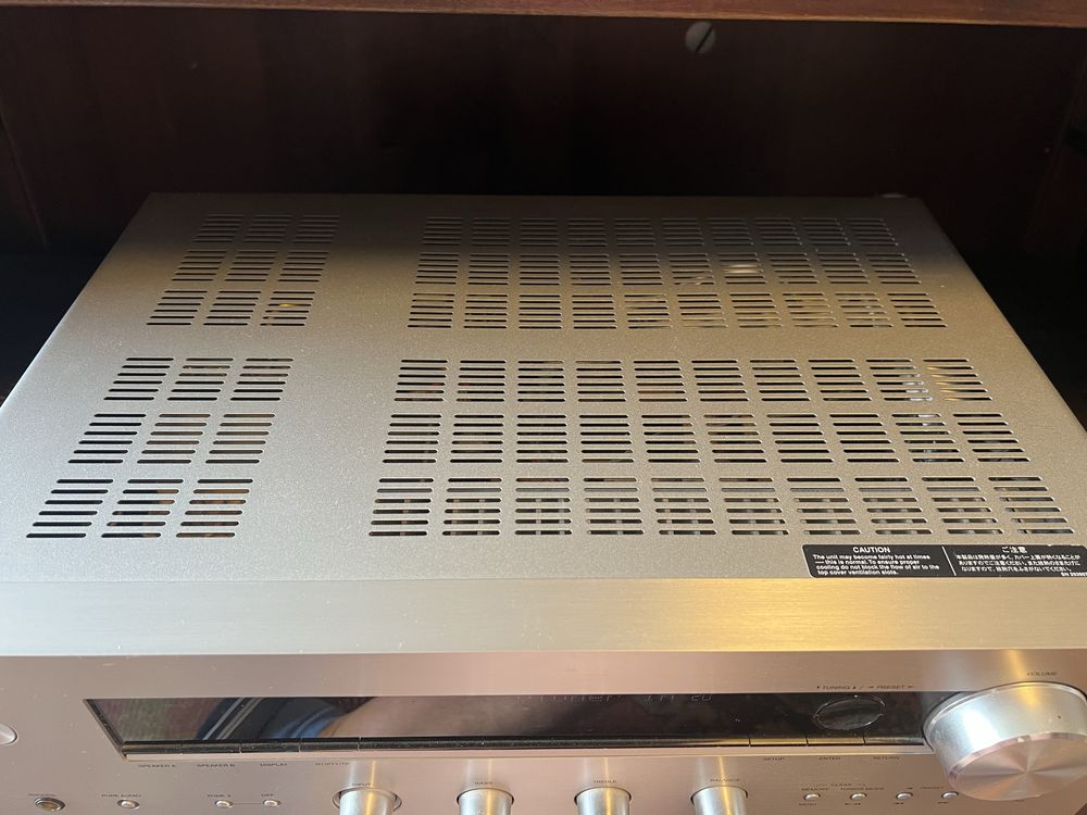 Amplituner Onkyo TX 8050