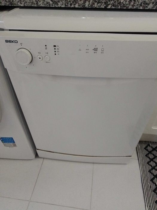 Máquina de lavar loiça Beko
