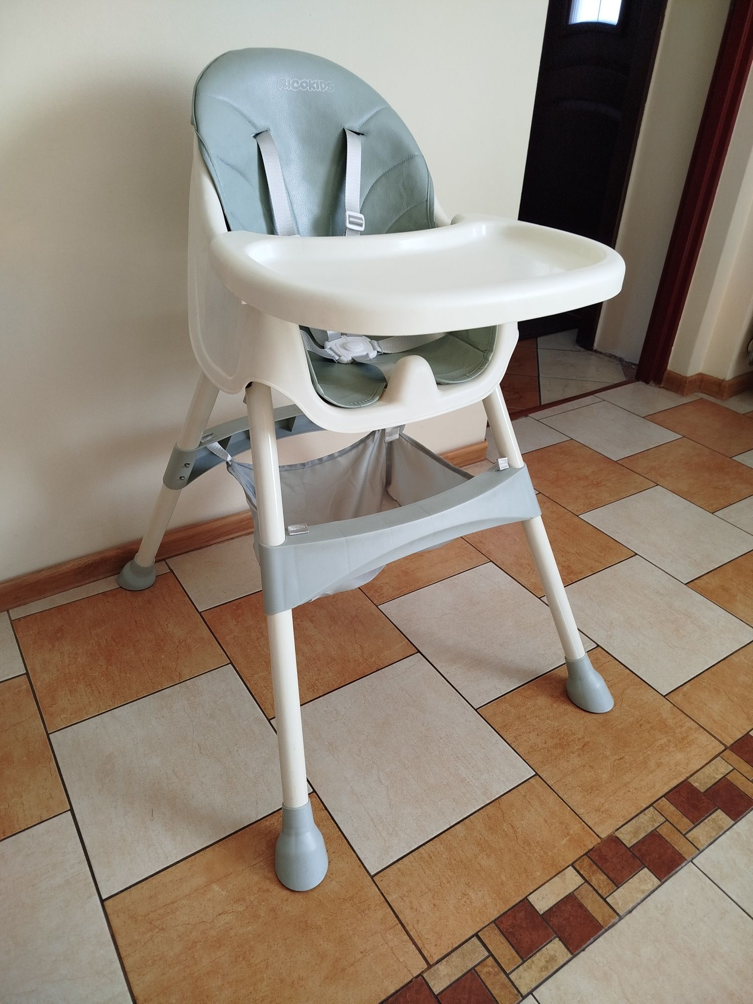 Sprzedam krzesełko Rikokids