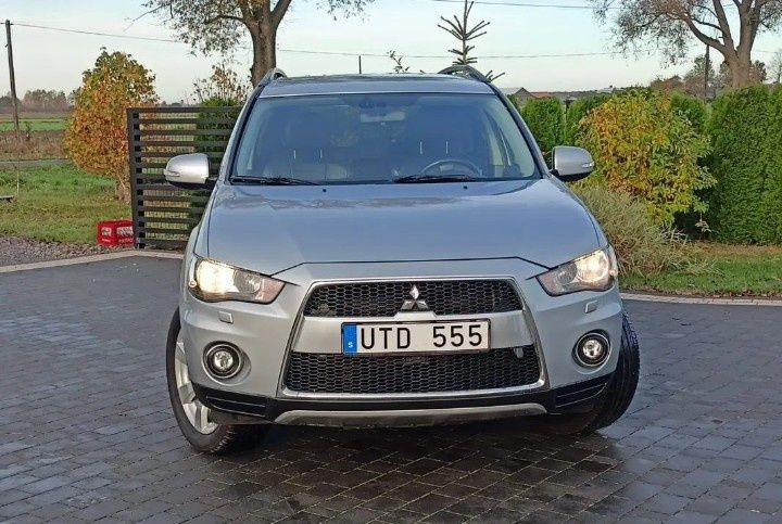 Mitsubishi Outlander 2.2 DI-D 4WD TC-SST Instyle