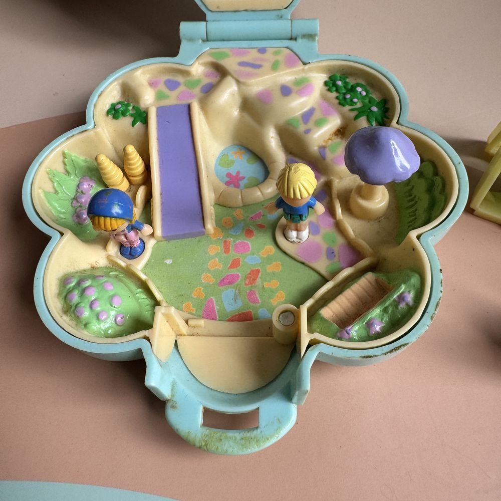 Vintage Polly Pocket Midge’s Flower Shop 1990