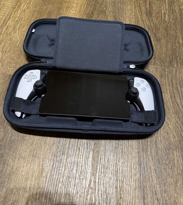 PS Portal + oryginalne etui