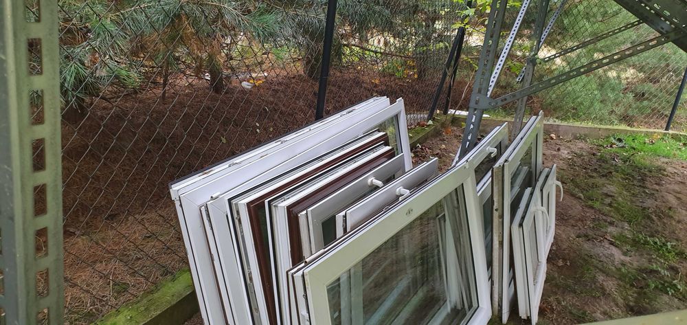 Oddam za darmo skrzydła okienne i oknno.