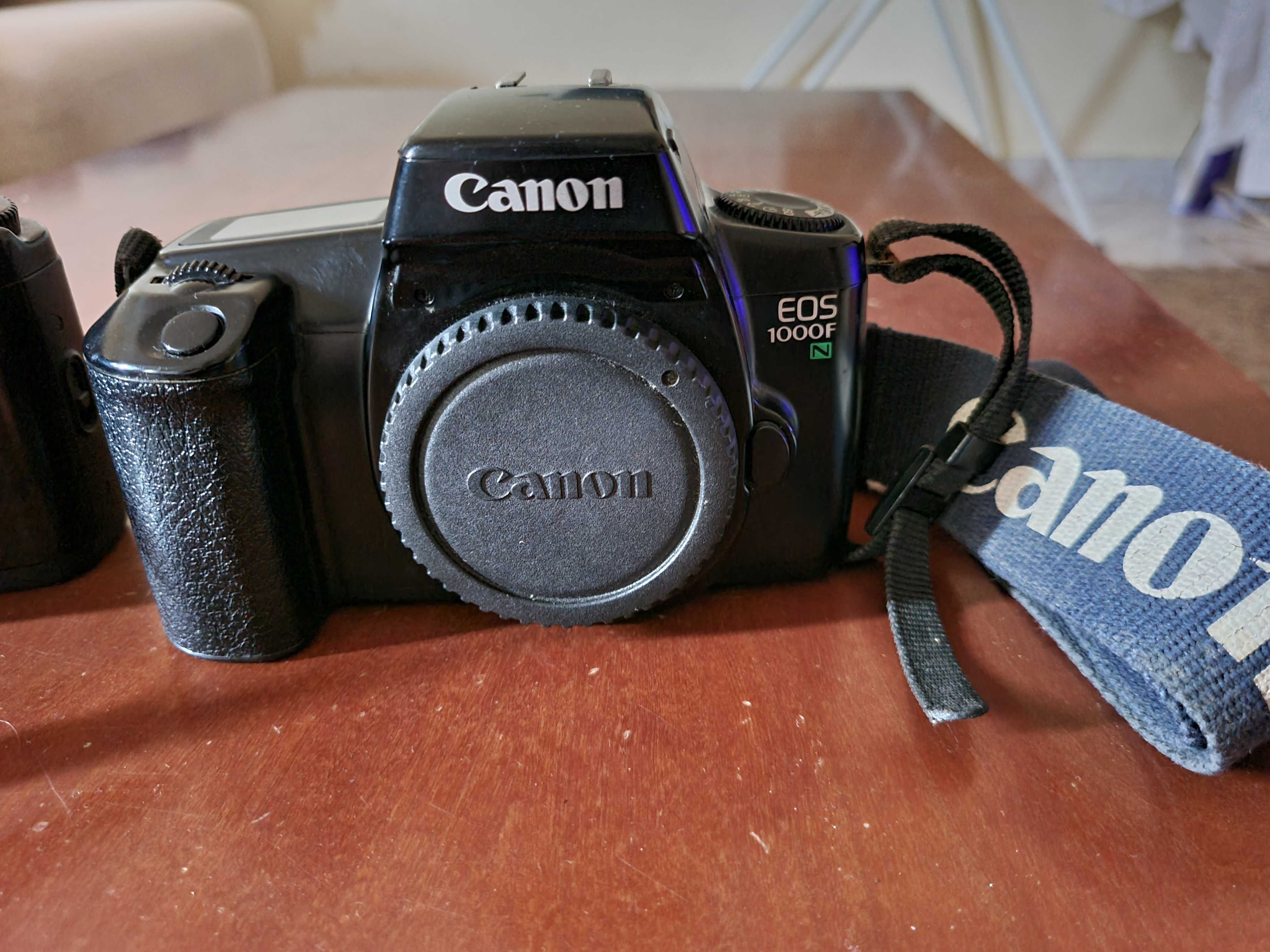 Conjunto Canon EOS 1000F N, EOS 100 e Kodak 100 -  Vintage de rolo