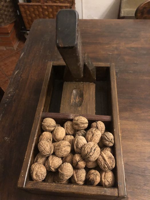 Quebra nozes de madeira