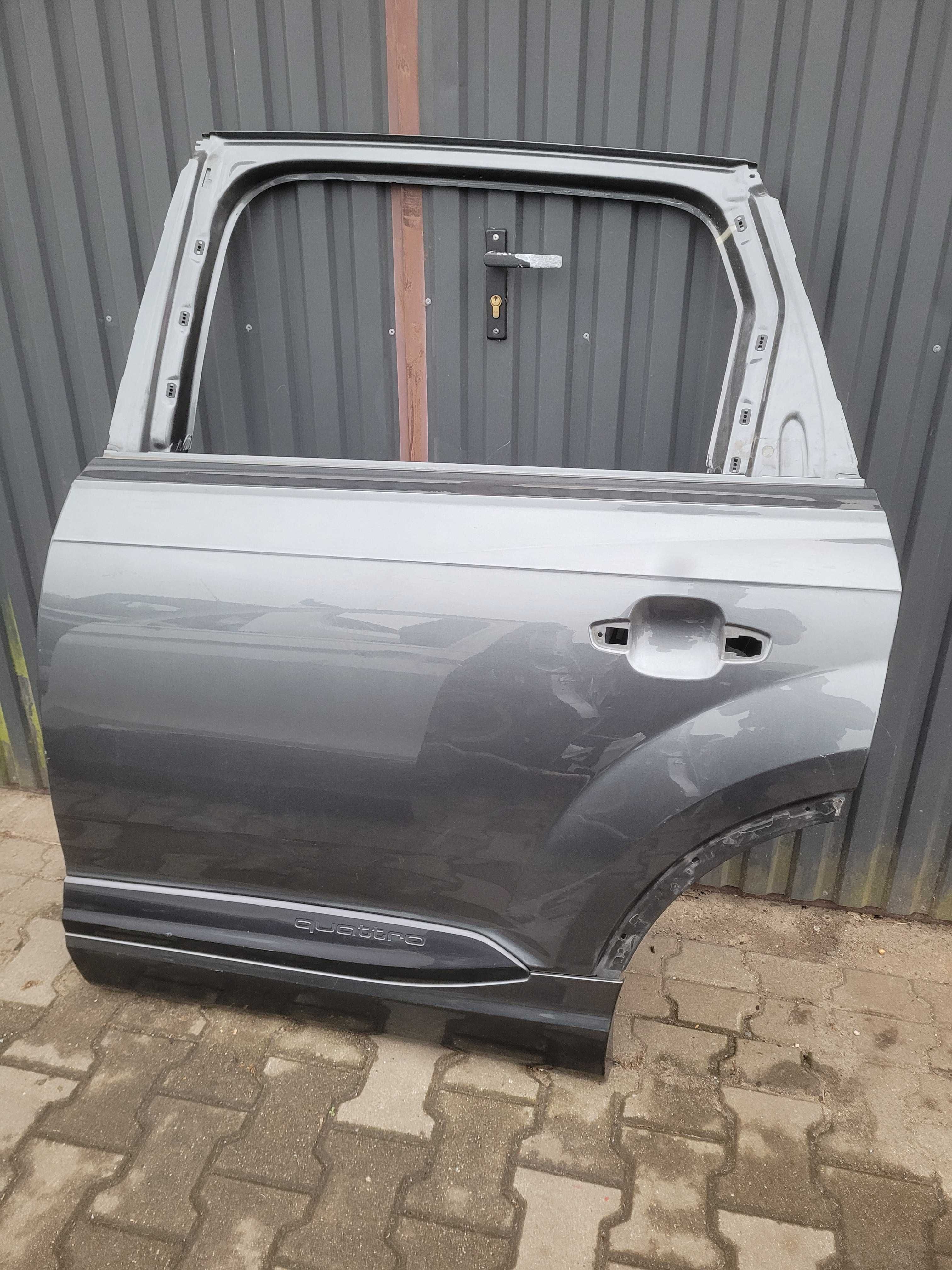 Audi Q7 4M lewe tylne drzwi lewy tył