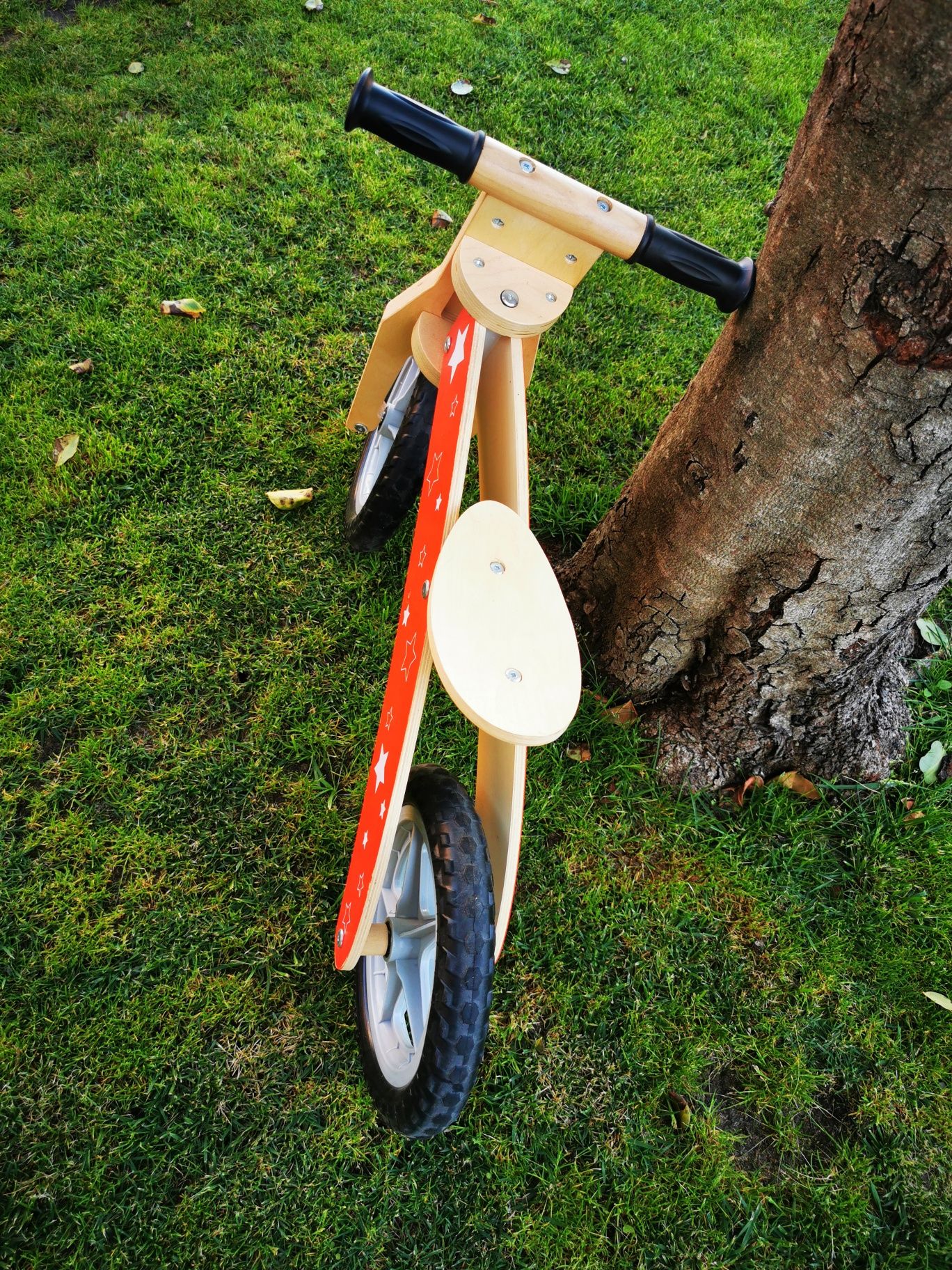 Bicicleta madeira sem pedais