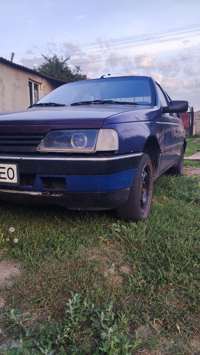 Продам  Пежо 405