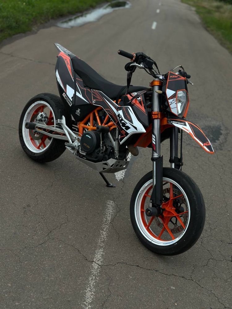 Ktm supermoto 690