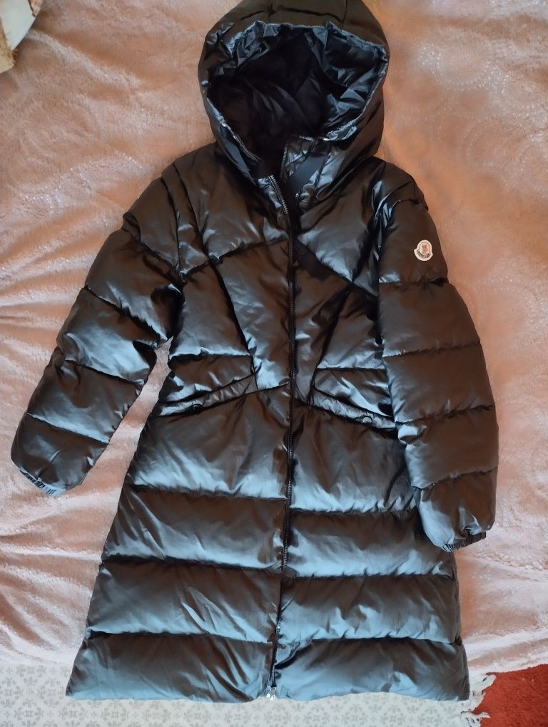 Новий Пуховик Moncler