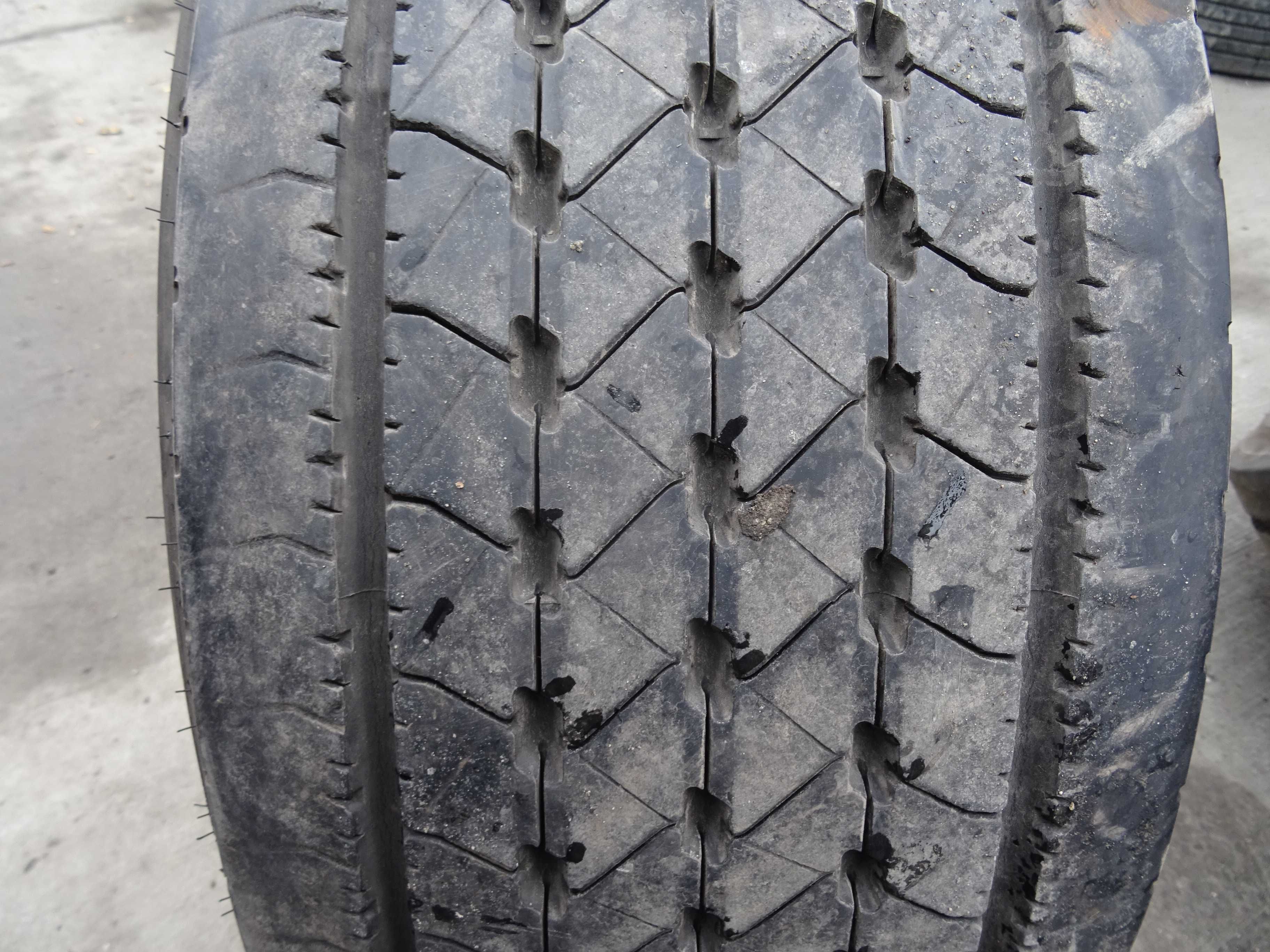 opona 355/50R22.5 Goodyear KMAX S HL