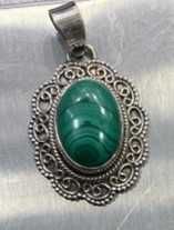 Pendentes em prata e Malaquita