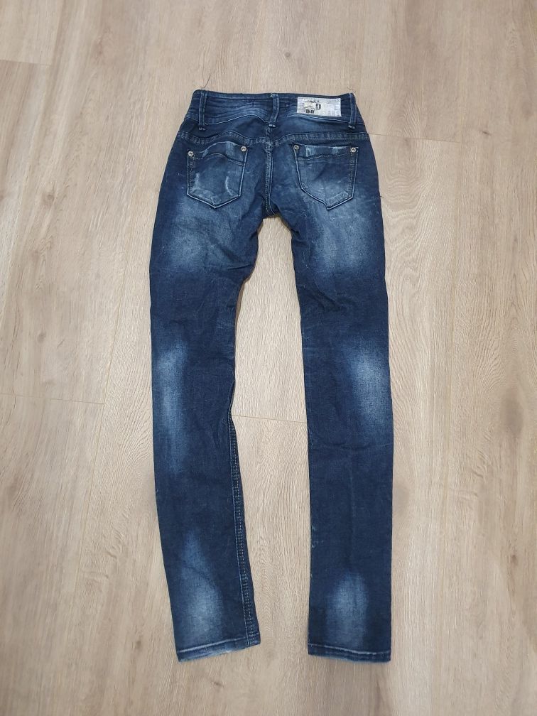 Spodnie Jeansy skinny S