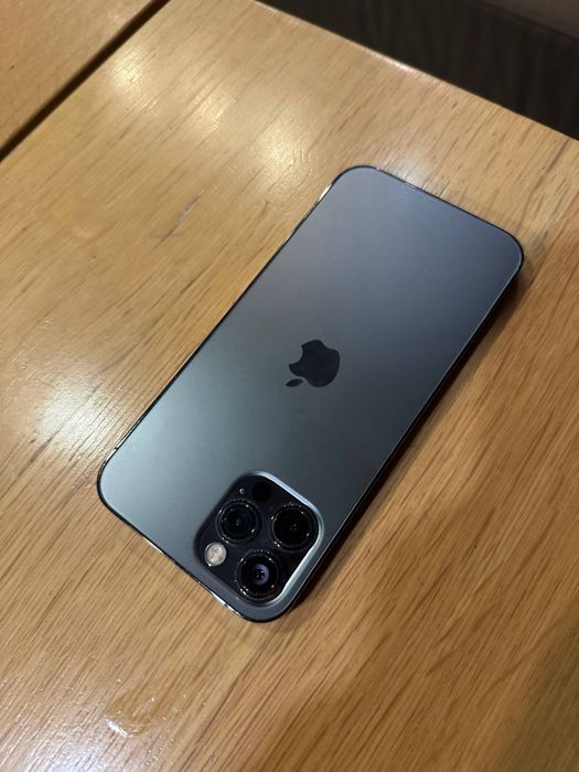 Продам iphone 12 про pro 256 гб