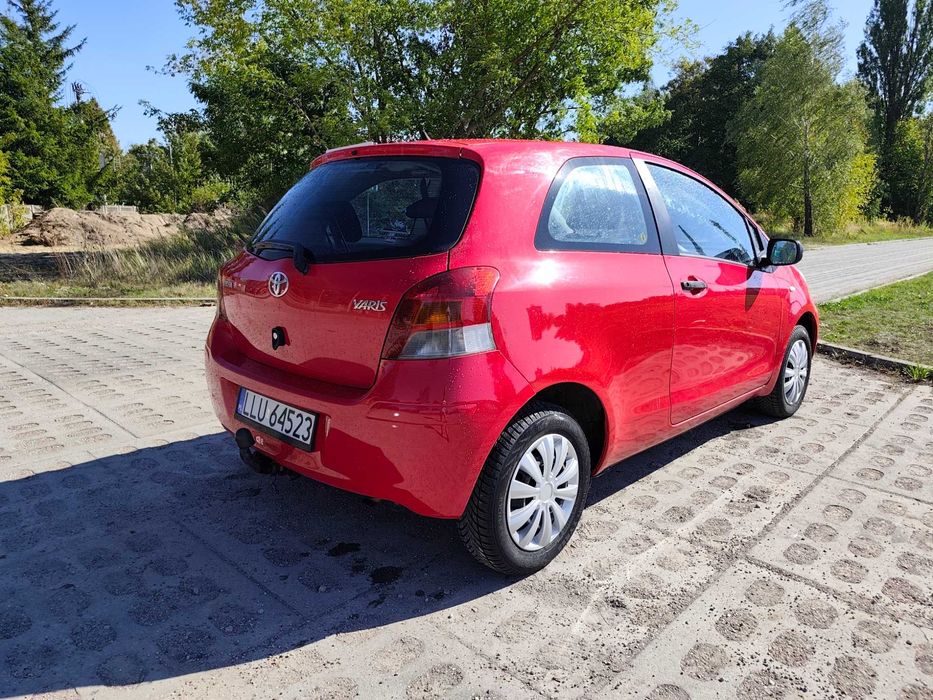 Toyota Yaris Mały przebieg Salon polska