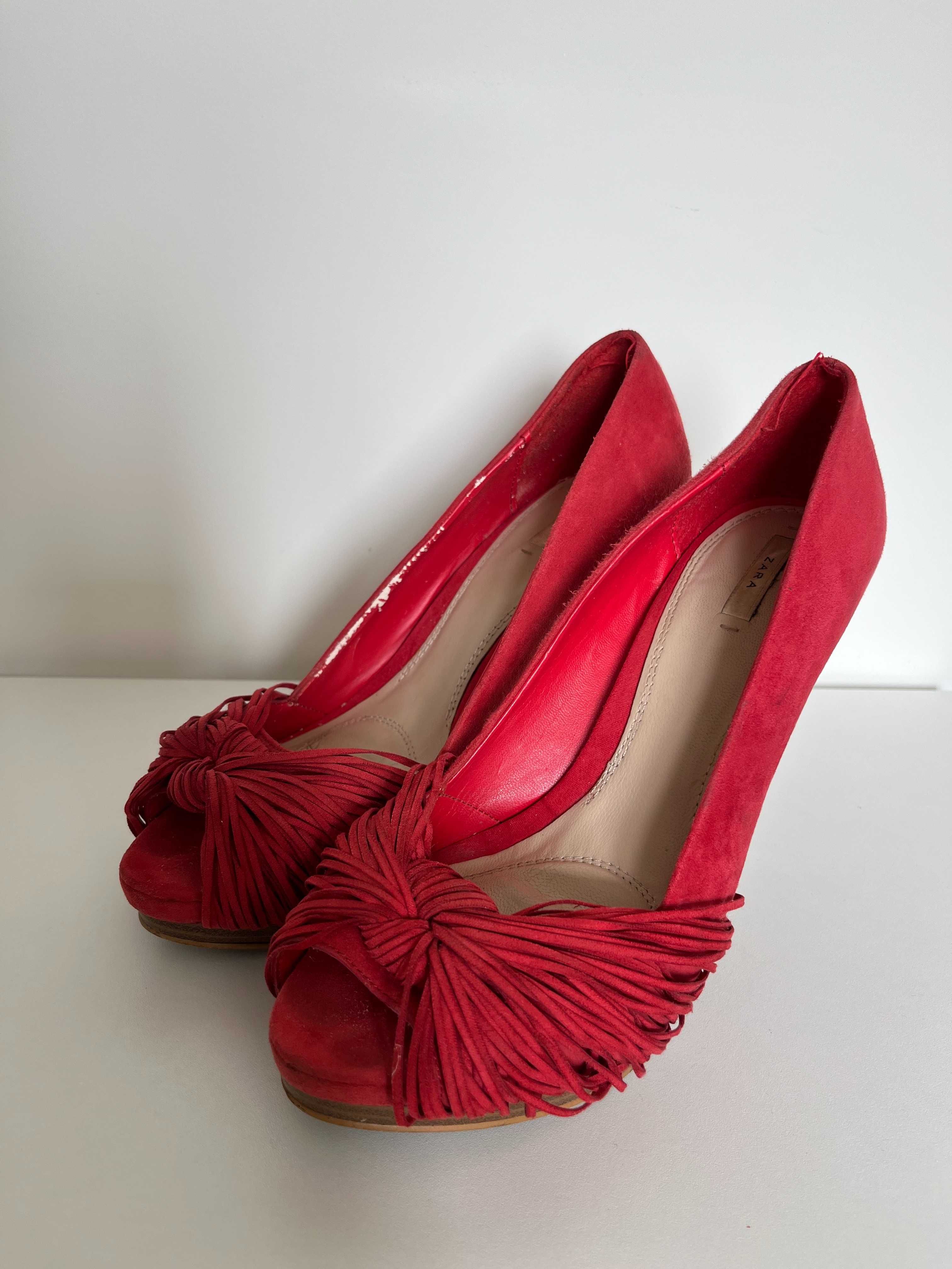 Sapatos vermelhos salto alto Zara - 40