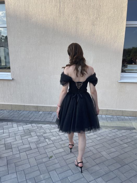 Випускна красива сукня