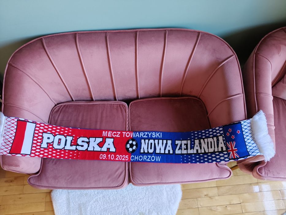 Szalik pamiątkowy kolekcjonerski Polska- Nowa Zelandia