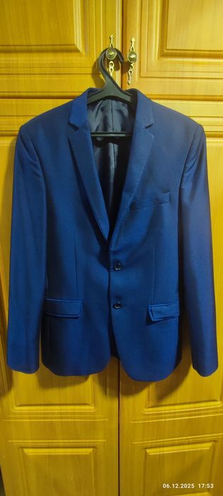 Чоловічий костюм 48 р