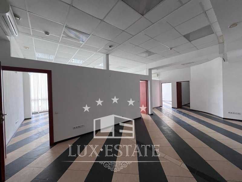 Аренда помещения 130 м2, центр м. Научная ул. Бакулина 4а, Харьков