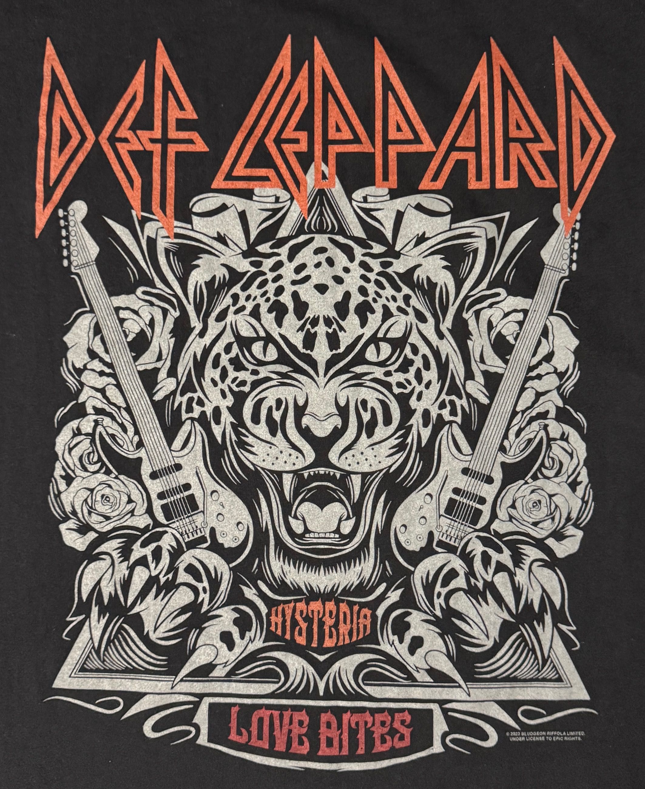 Футболка с рок символикой ,группа Def Lepard .