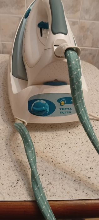 Утюг парогенератор Tefal express  2912
