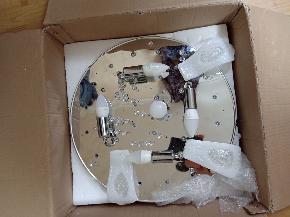 Люстра з підвісками пересилаю