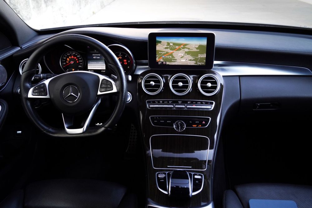 Vendo Mercedes Benz 300 h AMG