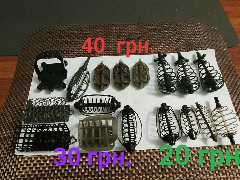 Макушатник: фото 1,2,3,4,5,6,7. Кормушки різні. Фото 8.