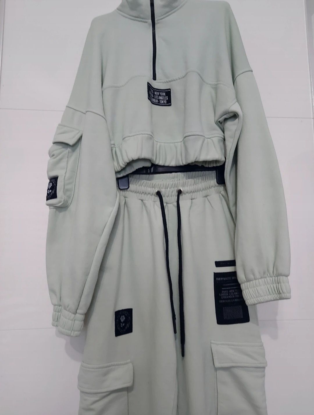 Komplet bluza i joggersy Bershka dres bawełniany dwuczęściowy r.S/36