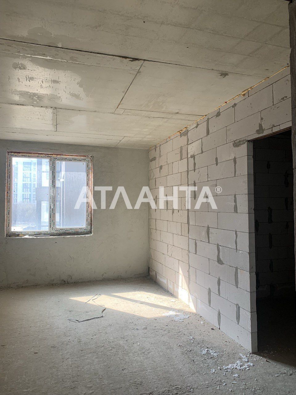 Продаж 3х кімнатної квартири в ЖК R2 Residence по вул Роксоляни