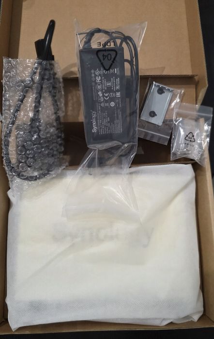 Servidor Synology da220j